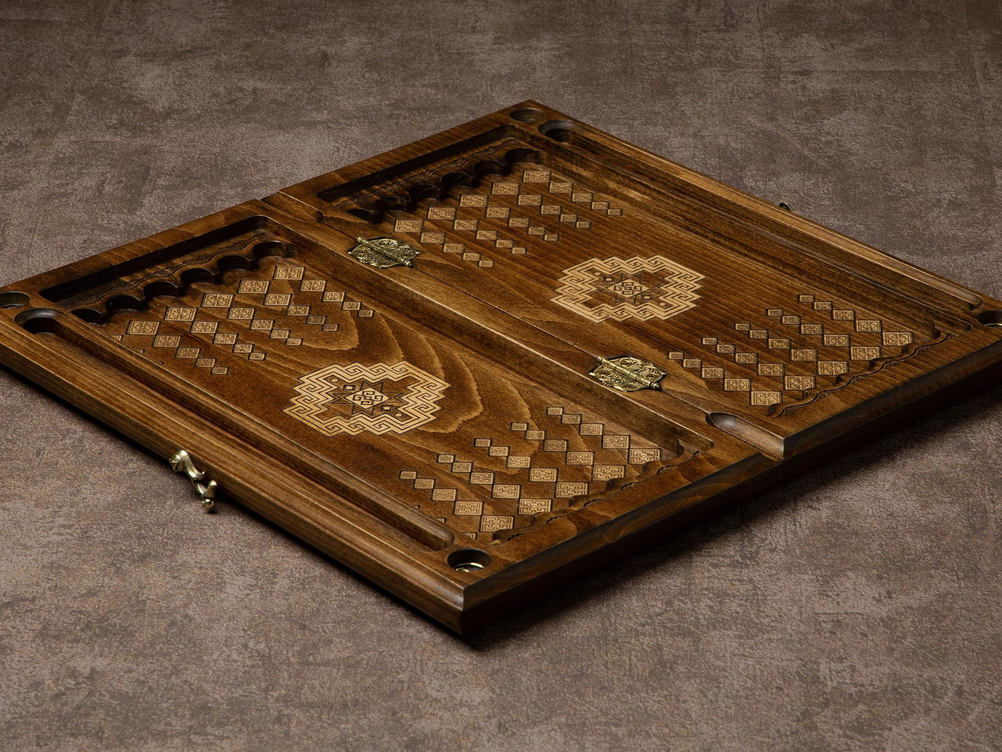 Handmade Wooden Chess & Backgammon Set: Personalized Board Game