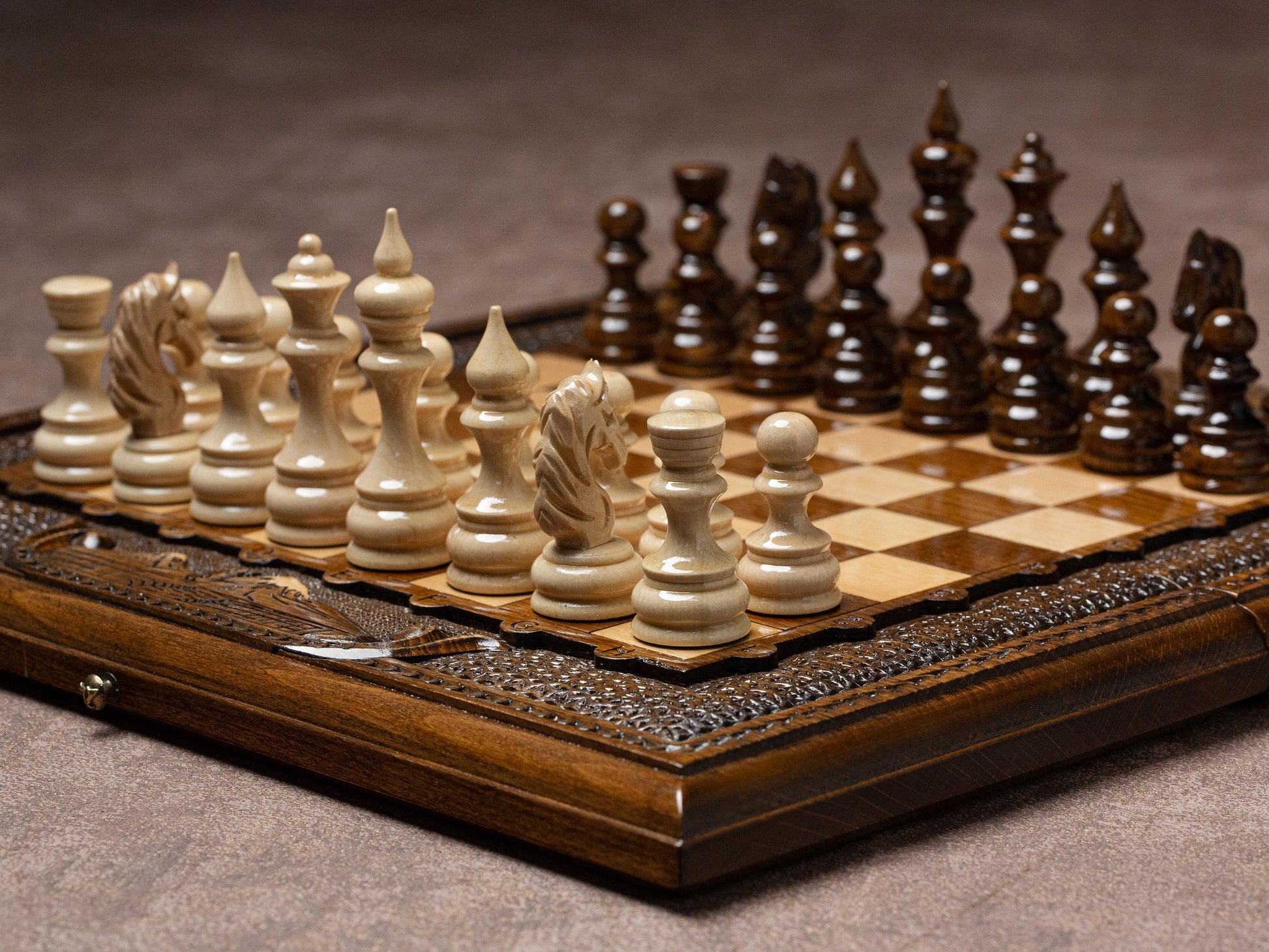 Wood Chess Set – Unique Mountain Design