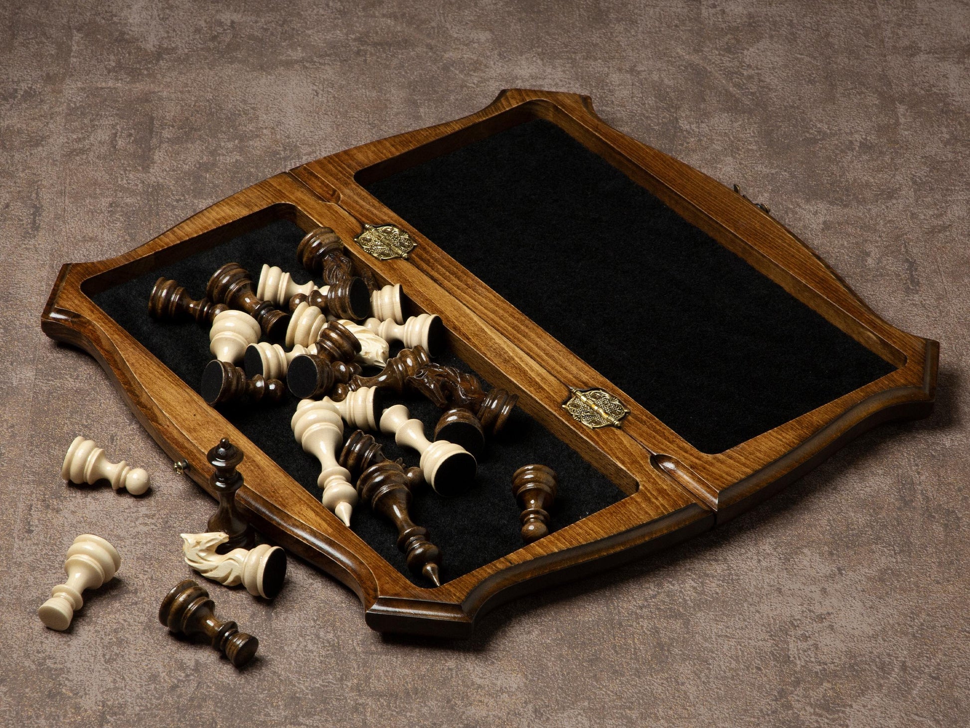 Handmade Lacquered Beech Wood Chess Set: Book-Style Folding Board